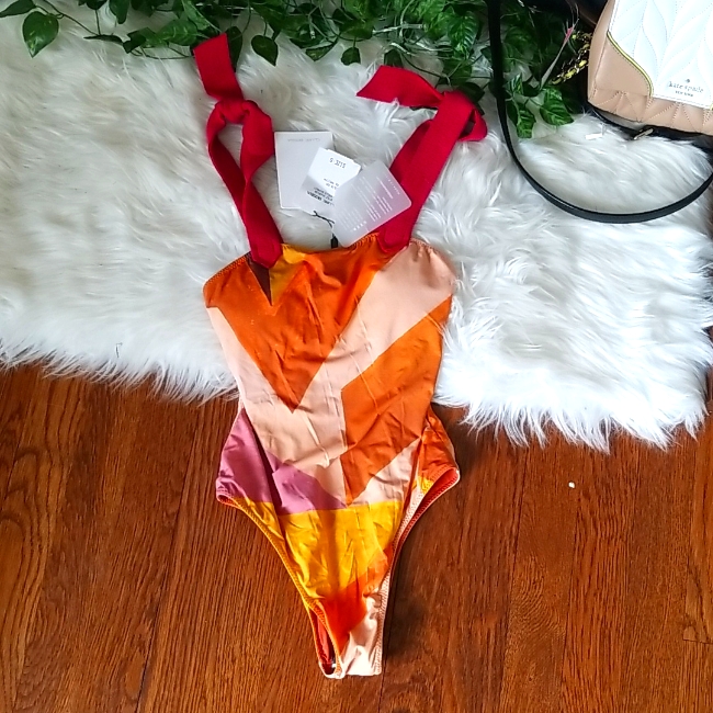 Clube Bossa Lavello Swimsuit Size Small New With Tags